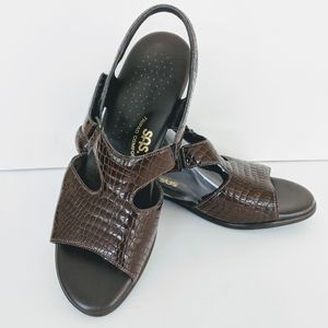 SAS Brown Croc Suntimer Sandal Shoe Size 8
